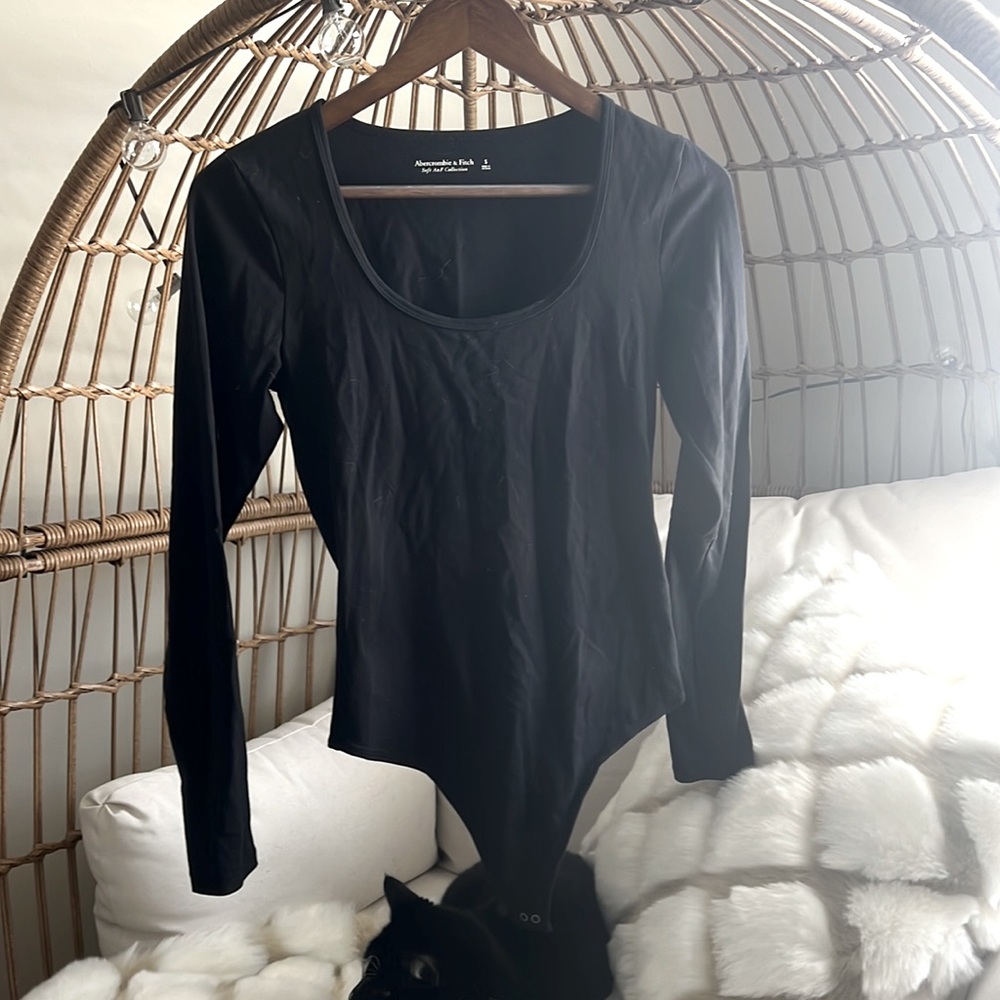 Black long sleeve abercrombie bodysuit size small